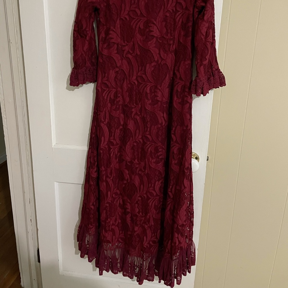 Dainty Jewell Women's Burgundy Lace Midi Dress with Ruffle Hem - Picture 2 of 12